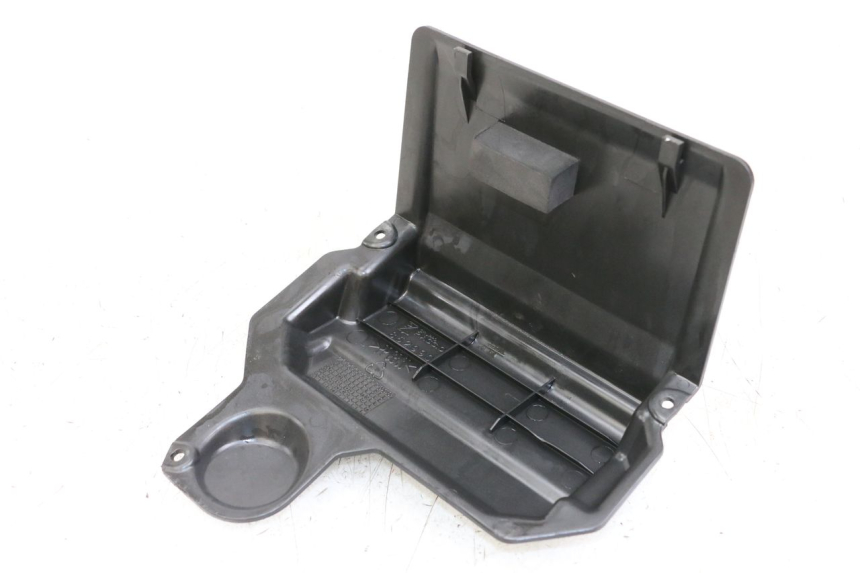 photo de TAPA BATERIA APRILIA SR MOTARD 50 (2012 - 2018) - Detalle de la pieza