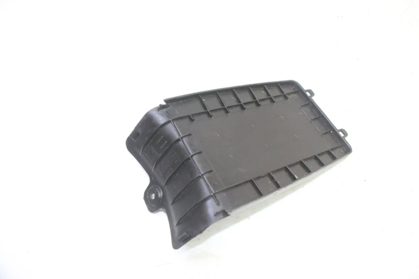 photo de TAPA BATERIA PEUGEOT STREETZONE I 2T 50 (2018 - 2020) - Zoom estado de uso