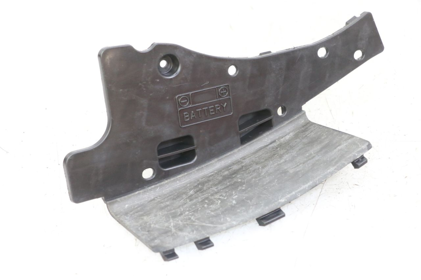 photo de TAPA DE BATERÍA SUZUKI BURGMAN 125 (2007 - 2014) - Vista principal