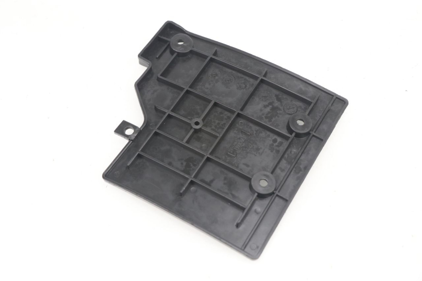 photo de TAPA BATERIA BAOTIAN TRAVEL SPIRIT 50 (2010 - 2012) - Detalle de la pieza