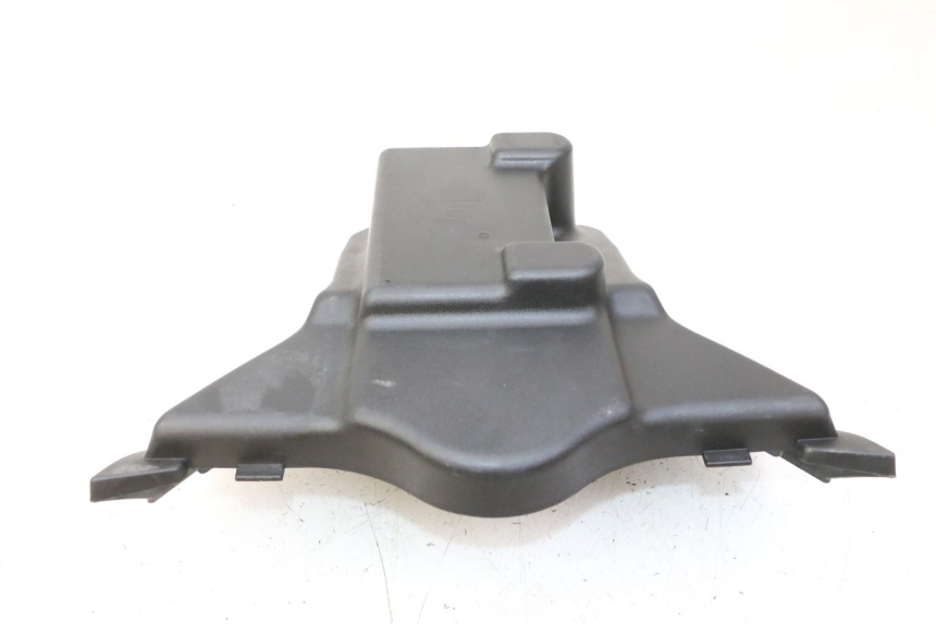 photo de TAPA BATERIA YAMAHA X-CITY XCITY 125 (2007 - 2013) - Primer plano técnico