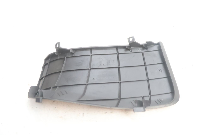 photo de TAPA DE BATERÍA YAMAHA XMAX X-MAX 125 (2006 - 2009) - Otra perspectiva