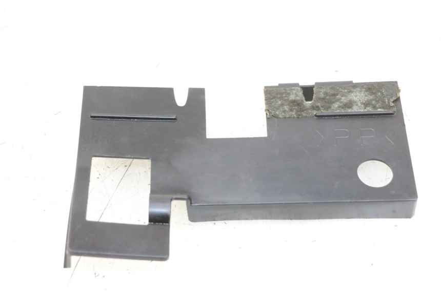 photo de TAPA BATERIA YAMAHA XJ6 ABS 600 (2008 - 2016) - Detalle de la pieza