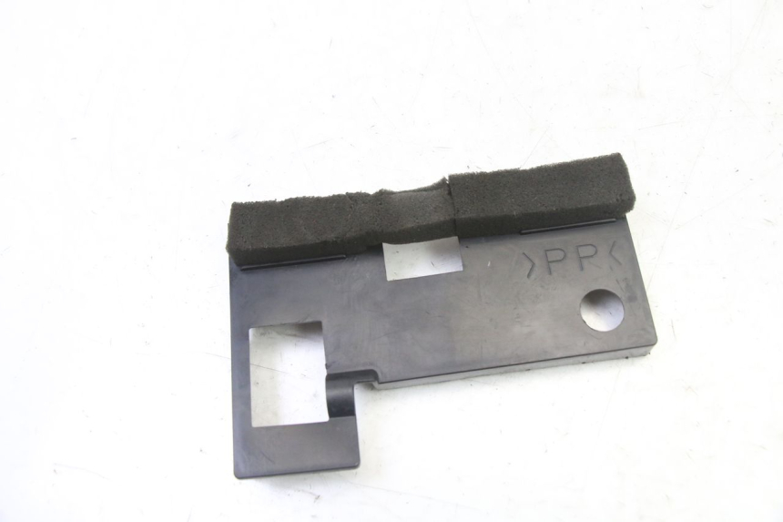 photo de TAPA BATERIA YAMAHA XJ6 ABS 600 (2008 - 2016) - Zoom estado de uso