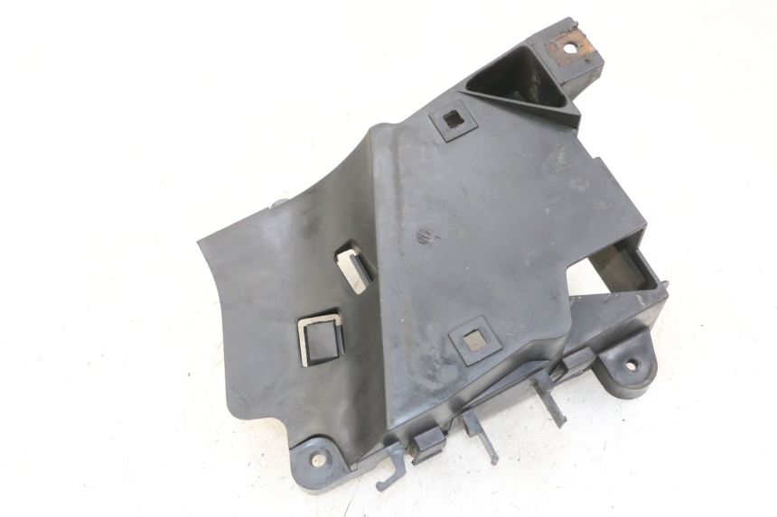 photo de TAPA BATERIA YAMAHA XVS DRAG STAR DRAGSTAR 650 (1997 - 2007) - Zoom sobre los componentes