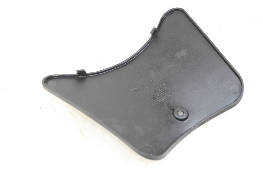 photo de TAPA BATERIA YAMAHA YP MAJESTY 125 (2002 - 2006) - Detalle de la pieza