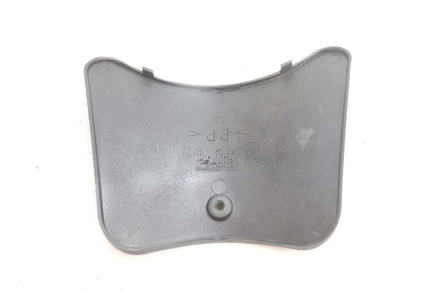 photo de TAPA BATERIA YAMAHA YP MAJESTY 125 (2002 - 2006) - Zoom estado de uso