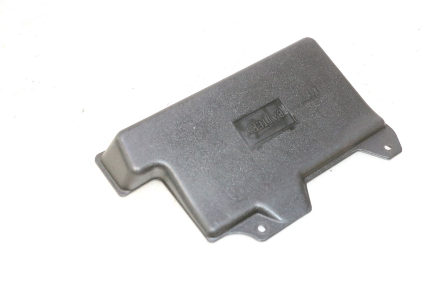 photo de TAPA DE LA BATERíA PIAGGIO ZIP 2T 50 (2009 - 2019) - Vista principal