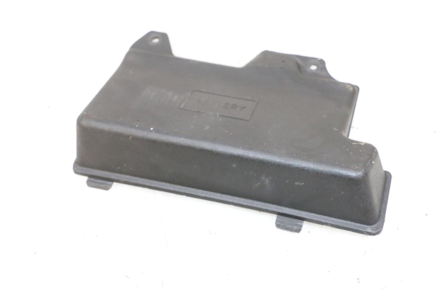 photo de TAPA DE BATERÍA PIAGGIO ZIP 4T 50 (2018 - 2020) - Zoom estado de uso