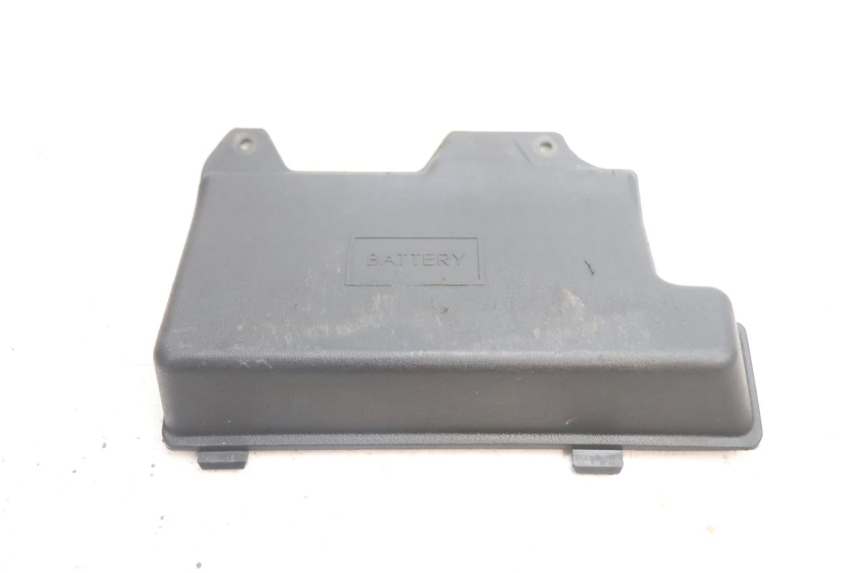 photo de TAPA DE BATERÍA PIAGGIO ZIP 4T 50 (2018 - 2020) - Detalle de la pieza