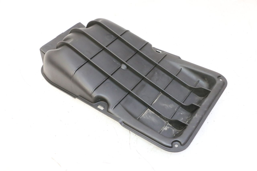 photo de TAPA FILTRO AIRE QUADRO 4 4D 350 (2015 - 2018) - Vista principal