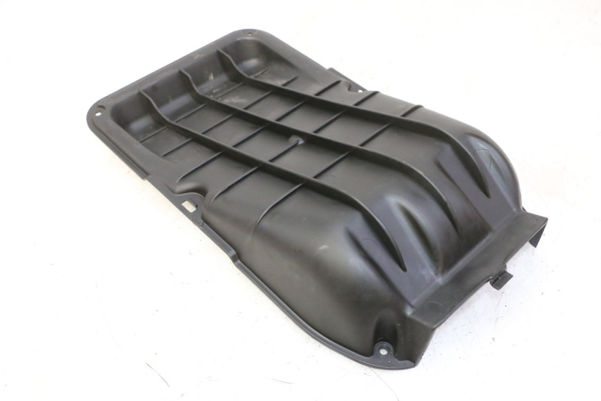 photo de TAPA FILTRO AIRE QUADRO 4 4D 350 (2015 - 2018) - Otra perspectiva