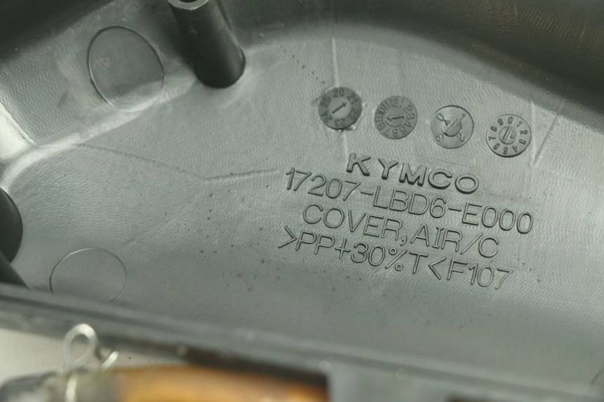 photo de TAPA FILTRO AIRE KYMCO AGILITY 4T 50 (2018 - 2022) - Primer plano técnico