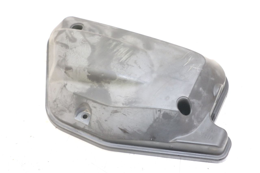 photo de TAPA DE FILTRO DE AIRE MBK BOOSTER SPIRIT 50 (2004 - 2017) - Primer plano técnico