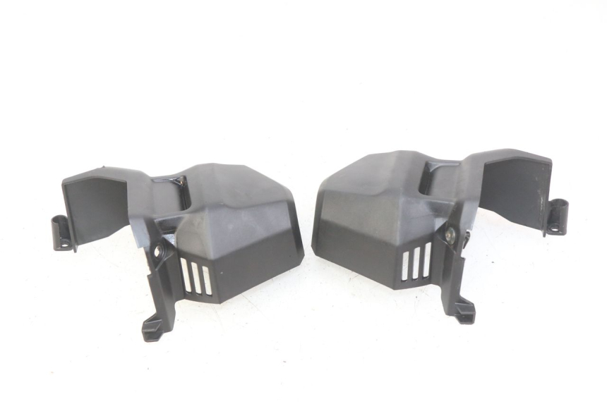 photo de TAPA DE FILTRO DE AIRE HONDA CB R 1000 (2018 - 2023) - Otra perspectiva