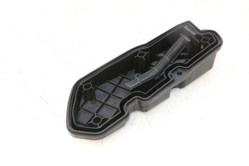 photo de TAPA FILTRO AIRE PEUGEOT CITYSTAR 2T 50 (2018 - 2021) - Primer plano técnico