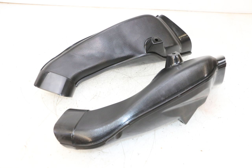 photo de TAPA FILTRO AIRE SUZUKI GSXR GSX-R 1000 (2003 - 2004) - Otra perspectiva