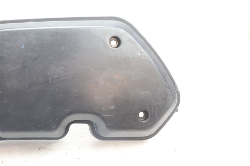 photo de TAPA FILTRO AIRE PEUGEOT KISBEE 2T 50 (2010 - 2017) - Zoom estado de uso