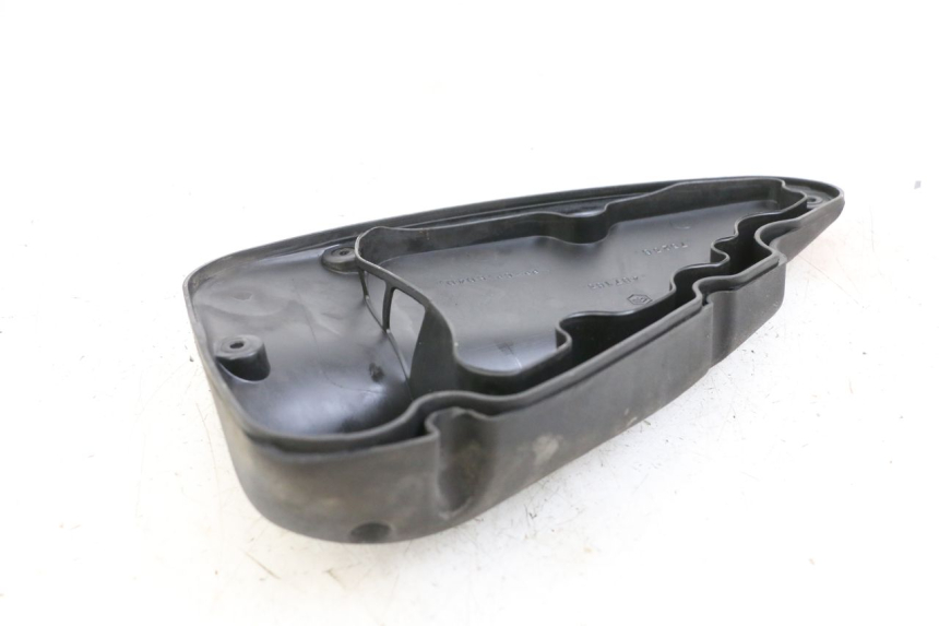 photo de TAPA FILTRO AIRE RENAULT KOURANOS 125 (2001 - 2004) - Detalle de la pieza