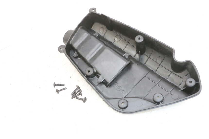 photo de TAPA FILTRO AIRE KYMCO LIKE 125 (2009 - 2016) - Zoom estado de uso