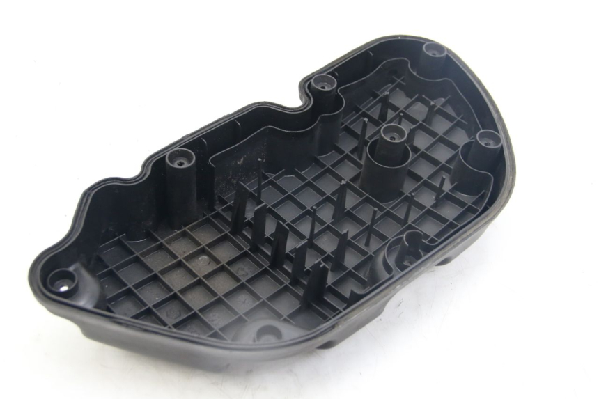 photo de TAPA DE FILTRO DE AIRE PIAGGIO MP3 125 (2006 - 2014) - Estado de la superficie y material