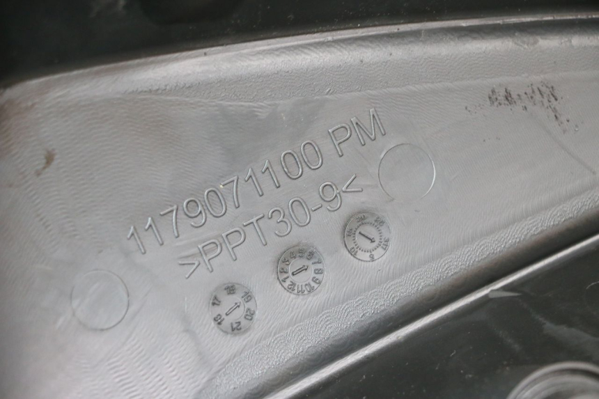 photo de TAPA FILTRO AIRE PEUGEOT KISBEE 4T 50 (2018 - 2022) - Detalle de la pieza