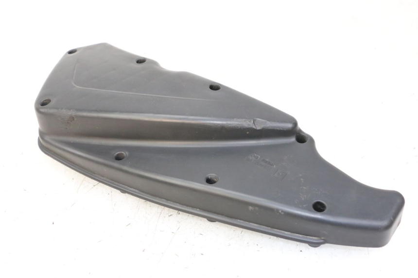 photo de TAPA FILTRO AIRE PEUGEOT SATELIS 125 (2013 - 2018) - Primer plano técnico