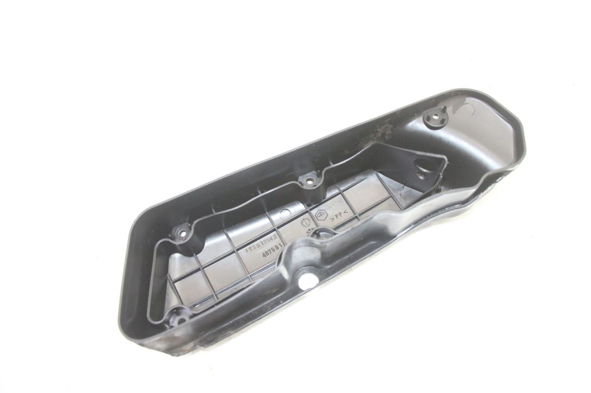 photo de TAPA FILTRO AIRE GILERA RUNNER SP 50 (2006 - 2008) - Detalles de los puntos de fijación