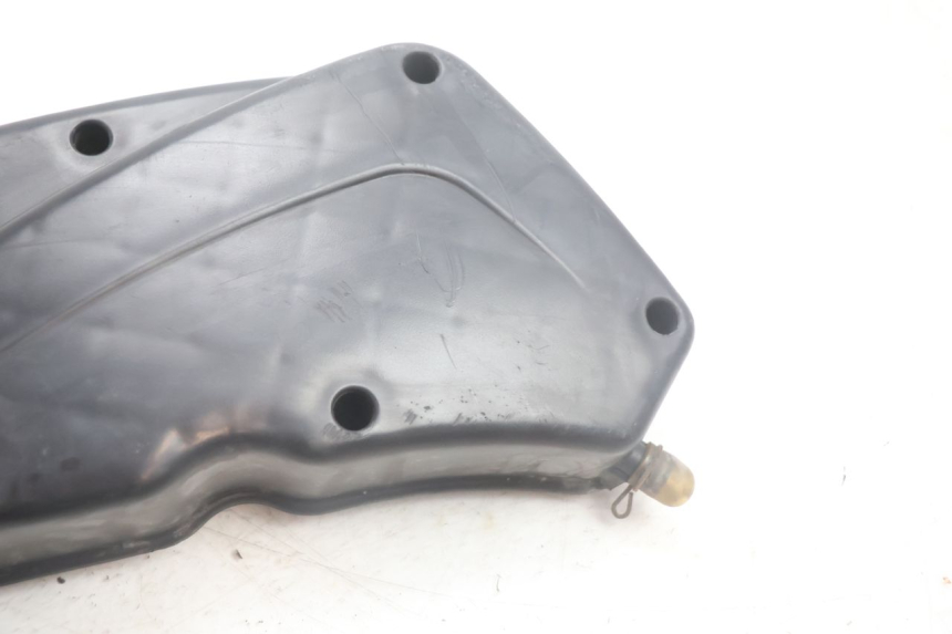 photo de TAPA FILTRO AIRE PEUGEOT SATELIS 125 (2013 - 2018) - Otra perspectiva