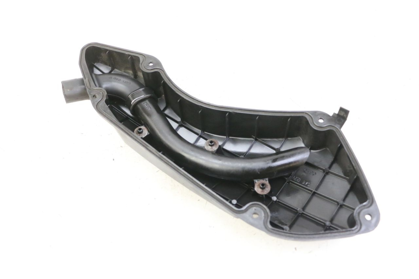 photo de TAPA FILTRO AIRE SUZUKI BURGMAN 125 (2015 - 2017) - Detalle de la pieza