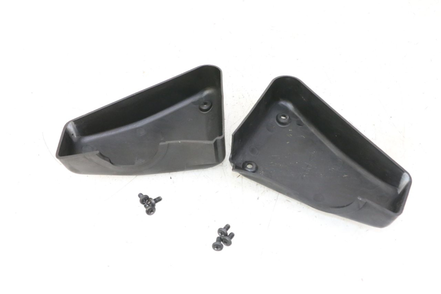 photo de TAPA FILTRO AIRE YAMAHA FZS FAZER 600 (2001 - 2003) - Detalle de la pieza