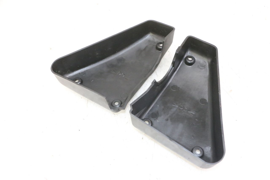 photo de TAPA FILTRO AIRE YAMAHA FZS FAZER 600 (2001 - 2003) - Detalle de la pieza