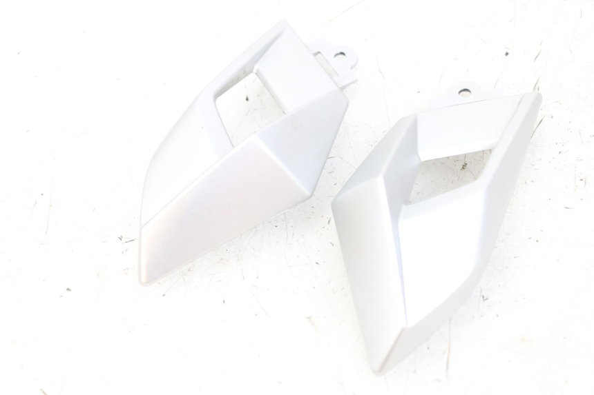 photo de CUBIERTA CHASIS LATERAL YAMAHA AEROX 2T 50 (2013 - 2017) - Zoom estado de uso