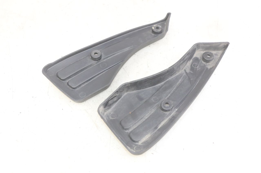 photo de CUBIERTA CHASIS LATERAL NECO ALEXONE 125 (2017 - 2024) - Detalle de la pieza