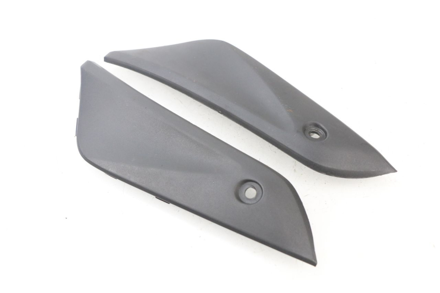 photo de TAPA BASTIDOR HONDA CBR RR FIREBLADE 1000 (2006 - 2007) - Detalle de la pieza