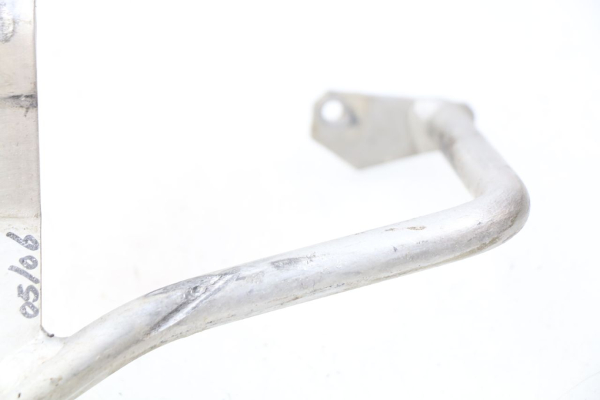 photo de CUBIERTA LATERAL DEL CHASIS HONDA CRF CR-F 450 (2005 - 2008) - Zoom sobre los componentes