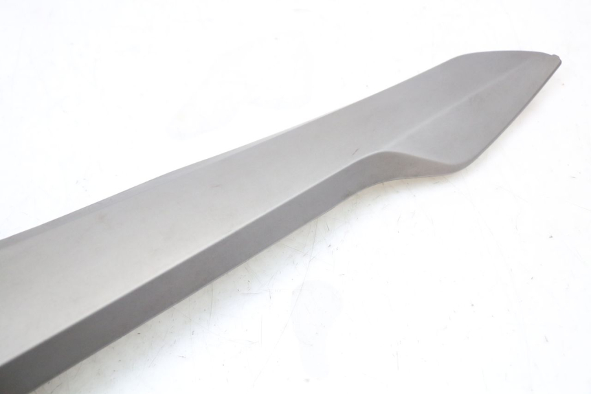 photo de CUBIERTA CHASIS LATERAL DERECHO QUADRO 3D S 350 (2013 - 2018) - Zoom estado de uso