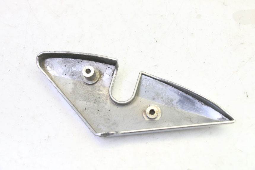 photo de Cubierta lateral del chasis derecho HYOSUNG GV AQUILA 125 (2000 - 2009) - Otra perspectiva