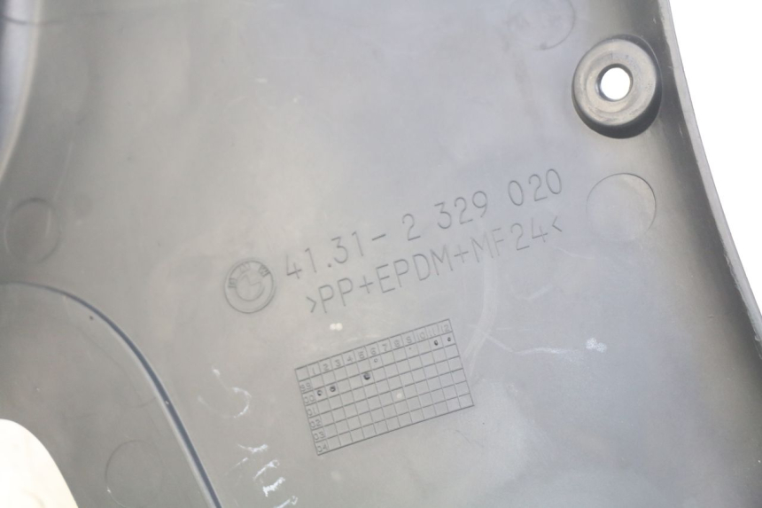 photo de TAPA CHASIS LATERAL DERECHO BMW C1 125 (2000 - 2003) - Detalle de la pieza