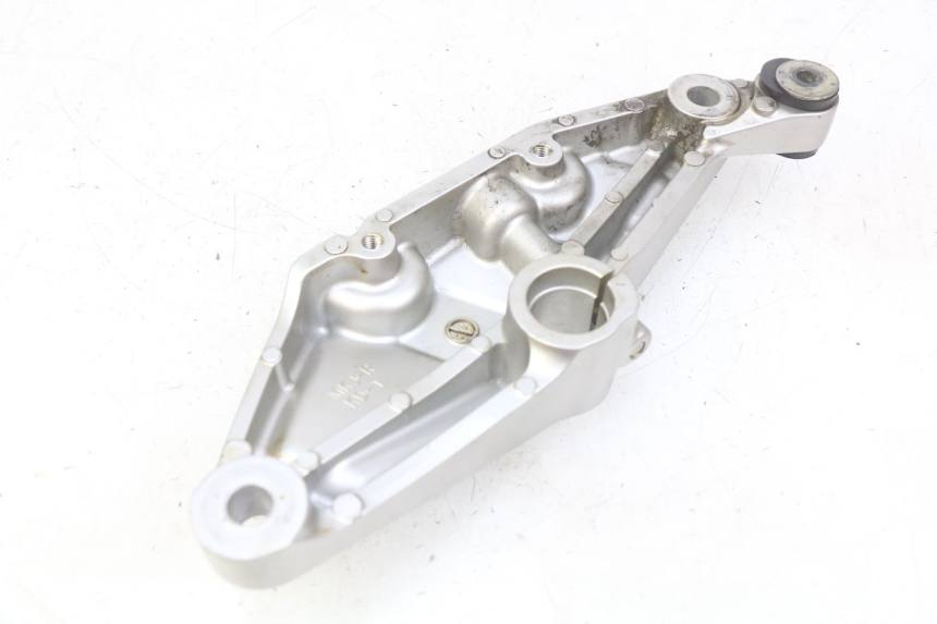 photo de TAPA CHASIS LATERAL DERECHO HONDA CB R 1000 (2018 - 2023) - Detalle de la pieza