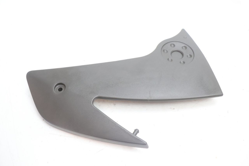 photo de TAPA BASTIDOR DERECHA KAWASAKI ER-6 ER6 N 650 (2005 - 2009) - Detalle de la pieza