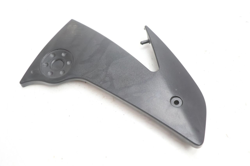 photo de TAPA BASTIDOR DERECHA KAWASAKI ER-6 ER6 N 650 (2005 - 2009) - Primer plano técnico