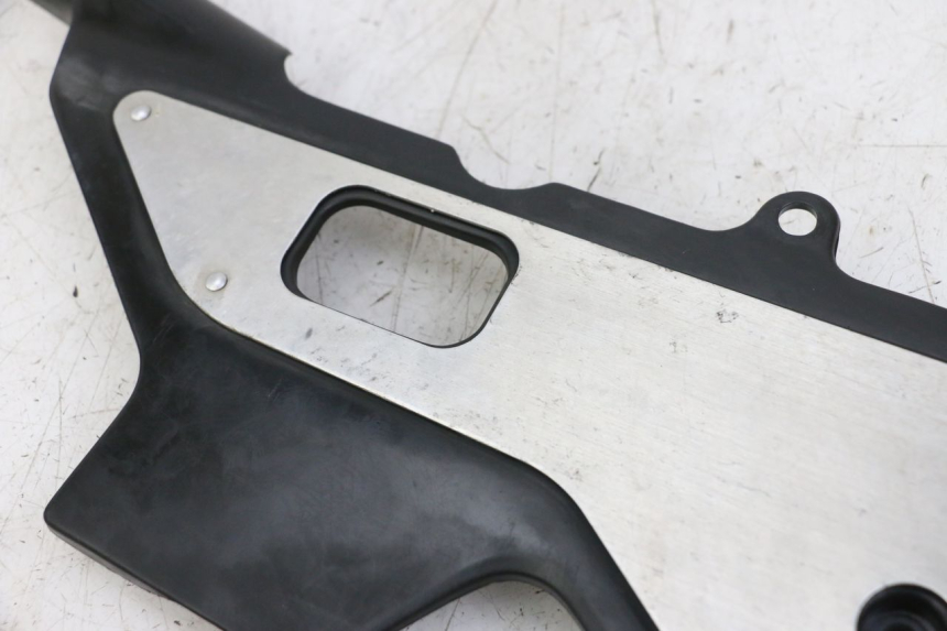 photo de TAPA BASTIDOR DERECHA HONDA CBR F 1000 (1993 - 1996) - Detalle de la pieza
