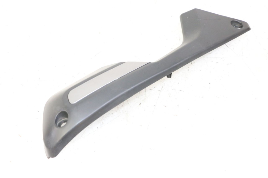 photo de TAPA BASTIDOR DERECHA KEEWAY K-LIGHT KLIGHT 125 (2018 - 2025) - Primer plano técnico