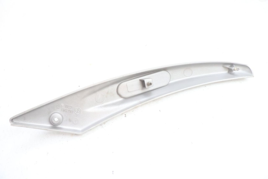 photo de TAPA BASTIDOR DERECHA PIAGGIO LIBERTY 125 (1998 - 2008) - Vista general del producto