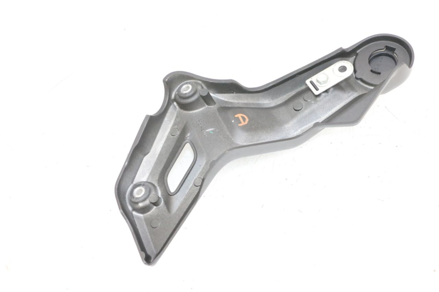 photo de TAPA BASTIDOR DERECHA YAMAHA MT-07 MT07 ABS 700 (2018 - 2020) - Detalle de la pieza