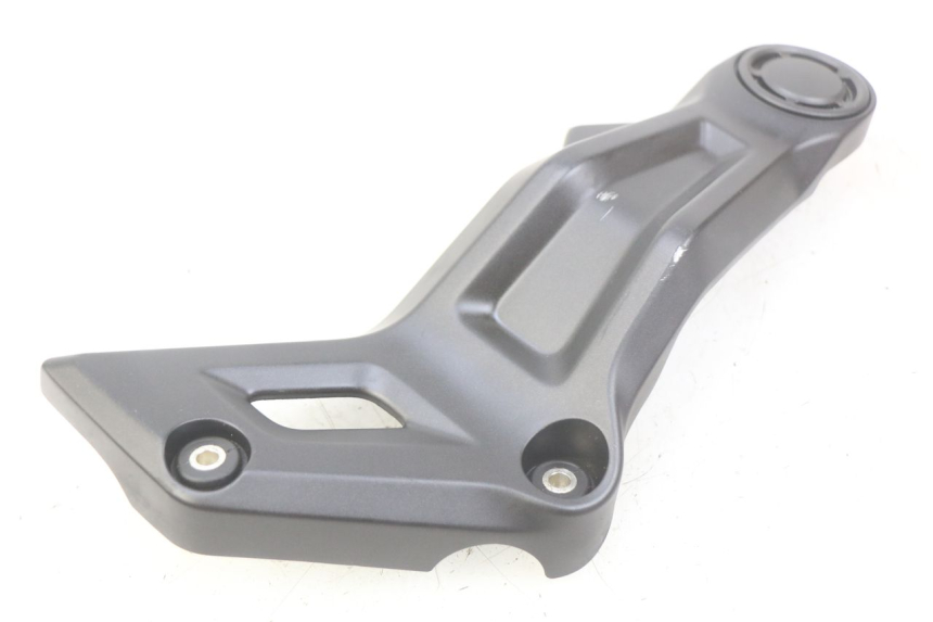 photo de TAPA CHASIS LATERAL DERECHO YAMAHA MT-07 MT07 700 (2018 - 2020) - Primer plano técnico