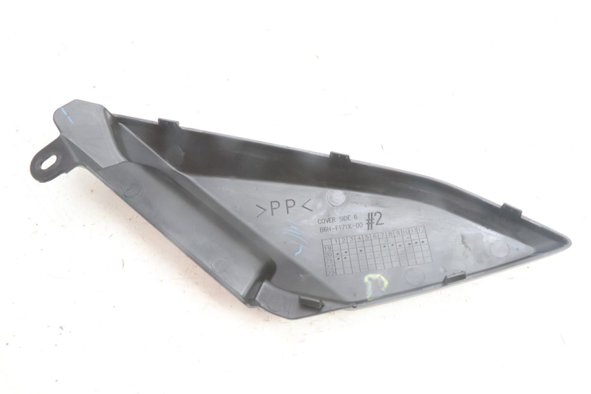 photo de TAPA BASTIDOR DERECHA YAMAHA N-MAX NMAX 125 (2021 - 2024) - Zoom estado de uso