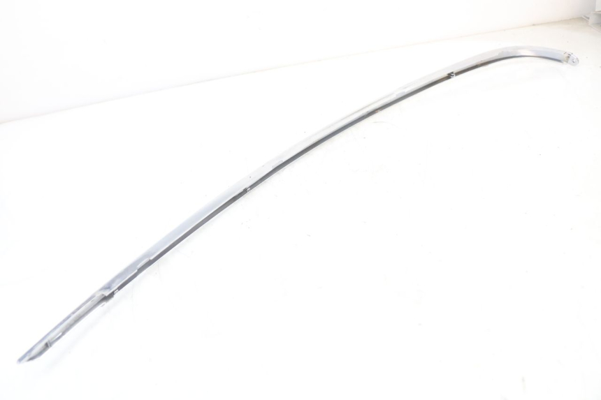 photo de TAPA BASTIDOR DERECHA PEUGEOT DJANGO 125 (2014 - 2017) - Primer plano técnico