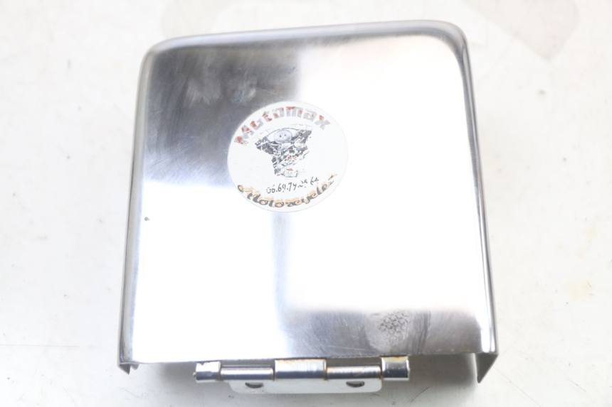 photo de TAPA BASTIDOR DERECHA REGAL RAPTOR SPYDER 125 (2010 - 2018) - Detalle de la pieza